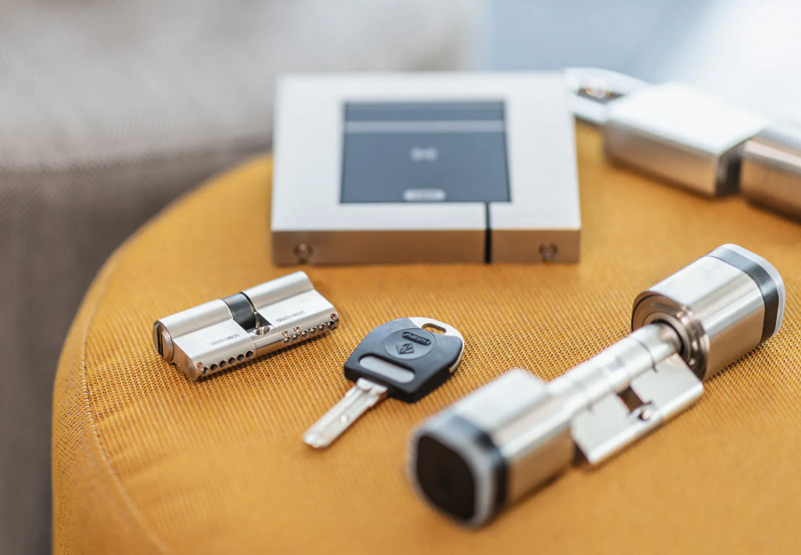 ABUS TECTIQ system med kort, cylinder, beslag og læser